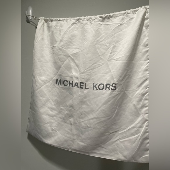 {Michael Kors} Large Dust Bag  21" tall x 21.5" wide - Picture 1 of 1